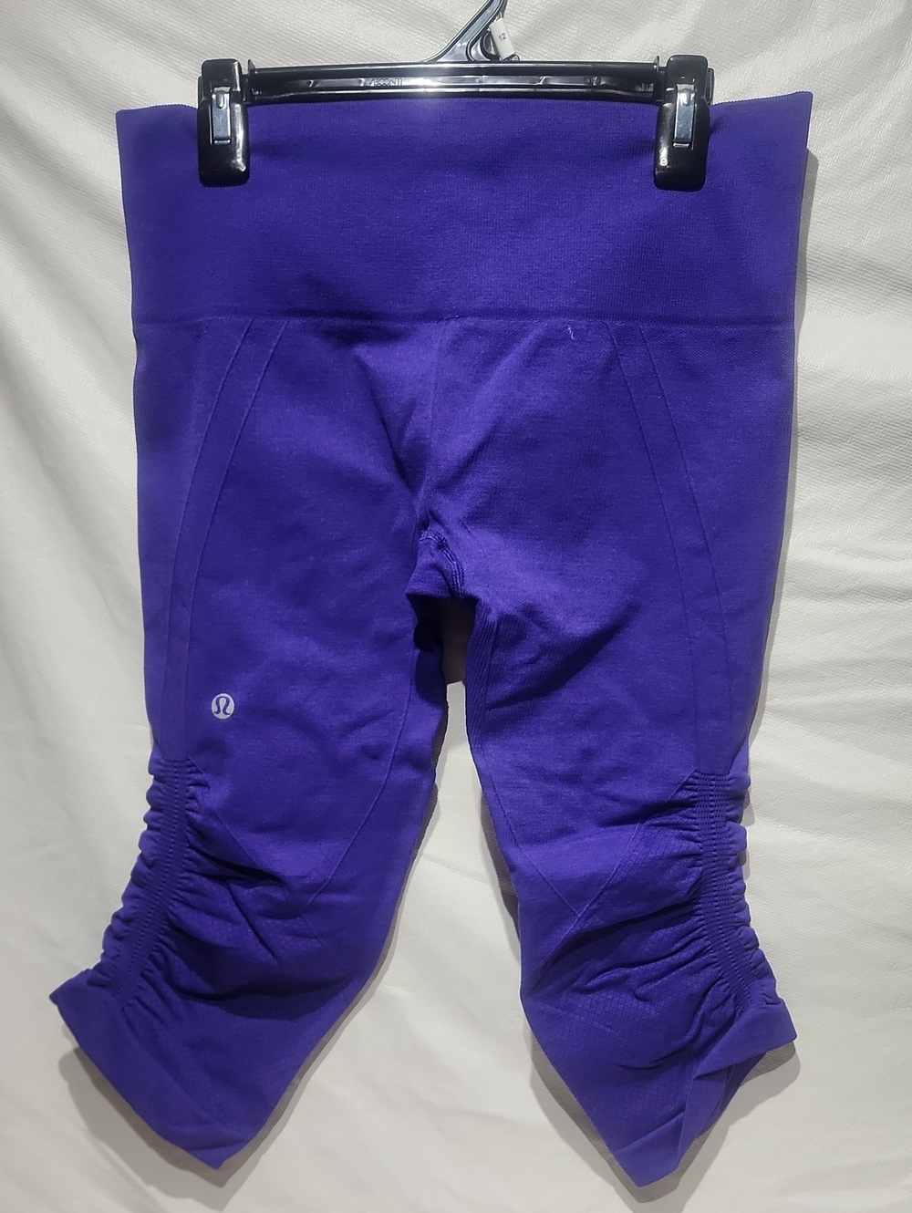 152. Lululemon in the flow crop leggings